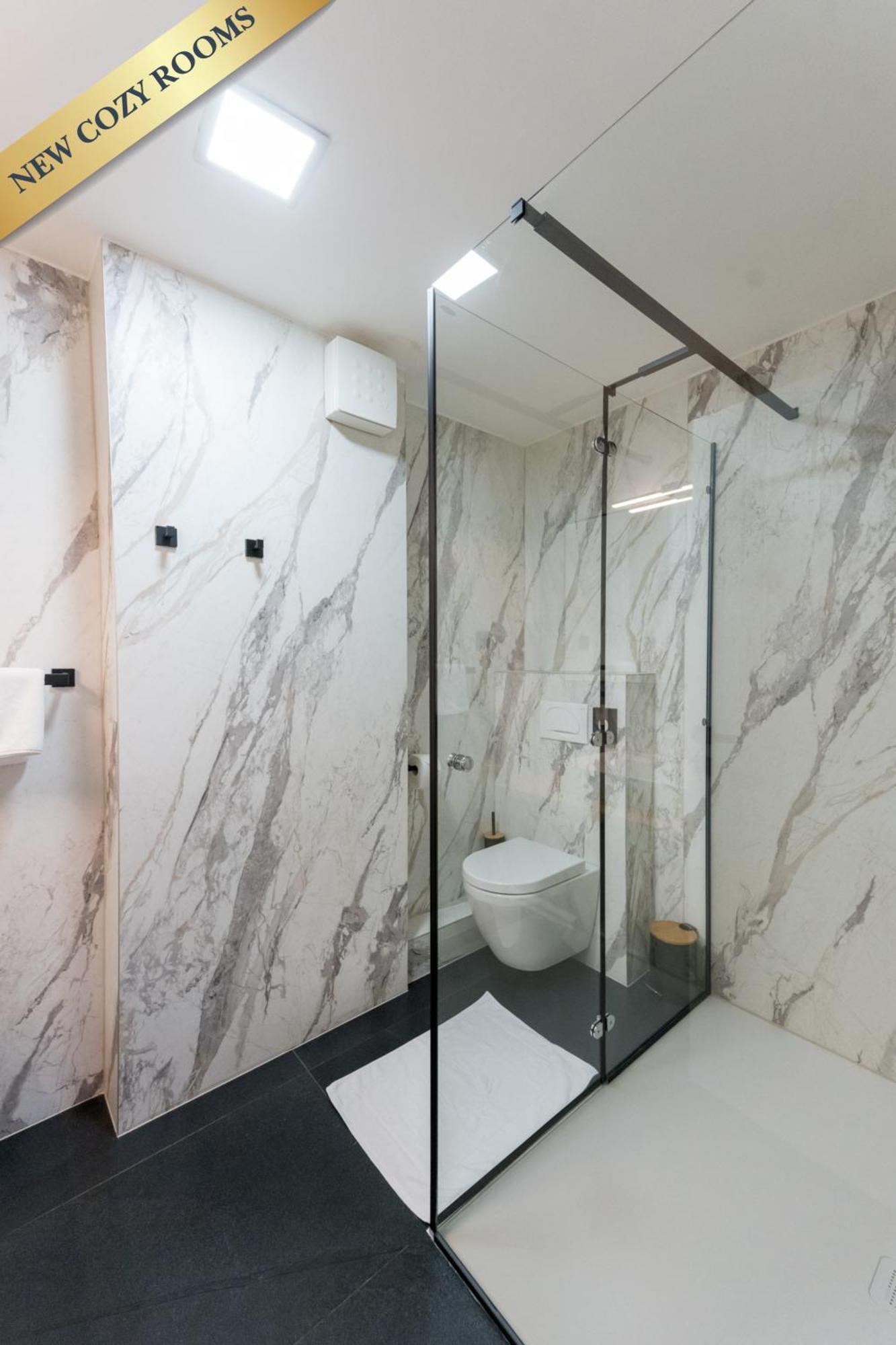 Hotel Jarun Zagreb Bagian luar foto