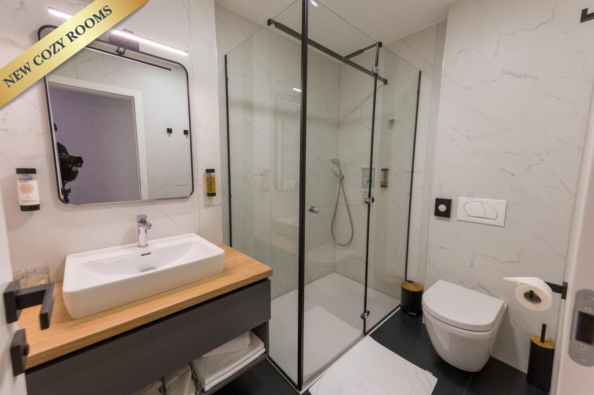 Hotel Jarun Zagreb Bagian luar foto